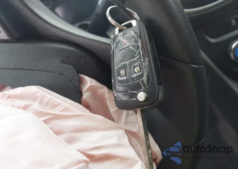 2017 Chevrolet Trax Ls z USA, uszkodzony, nr VIN KL7CJKSB3HB116293